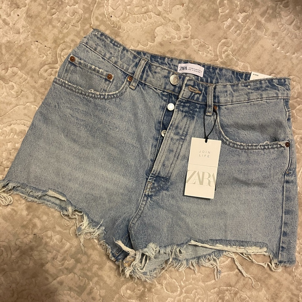 Zara high waisted shorts, light denim, Size 10